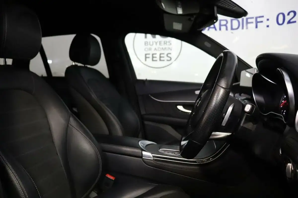 2020-mercedes-benz-glc-class-20d-glc220d-amg-line-station-wagon-5d-4matic-plus-big-23