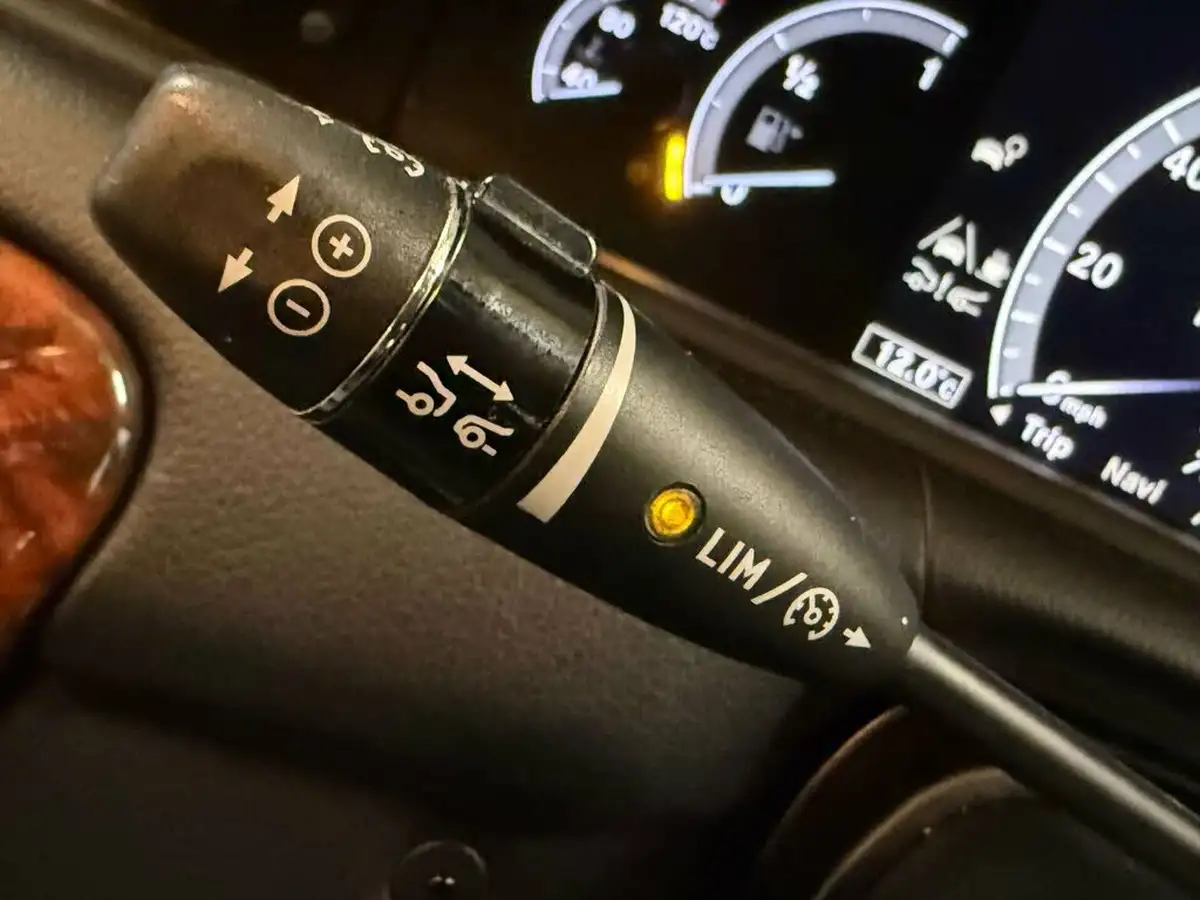 2014-mercedes-benz-cl-class-47-cl-500-big-29