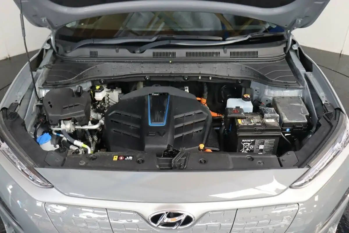 2020-hyundai-kona-e-premium-204ps-big-12