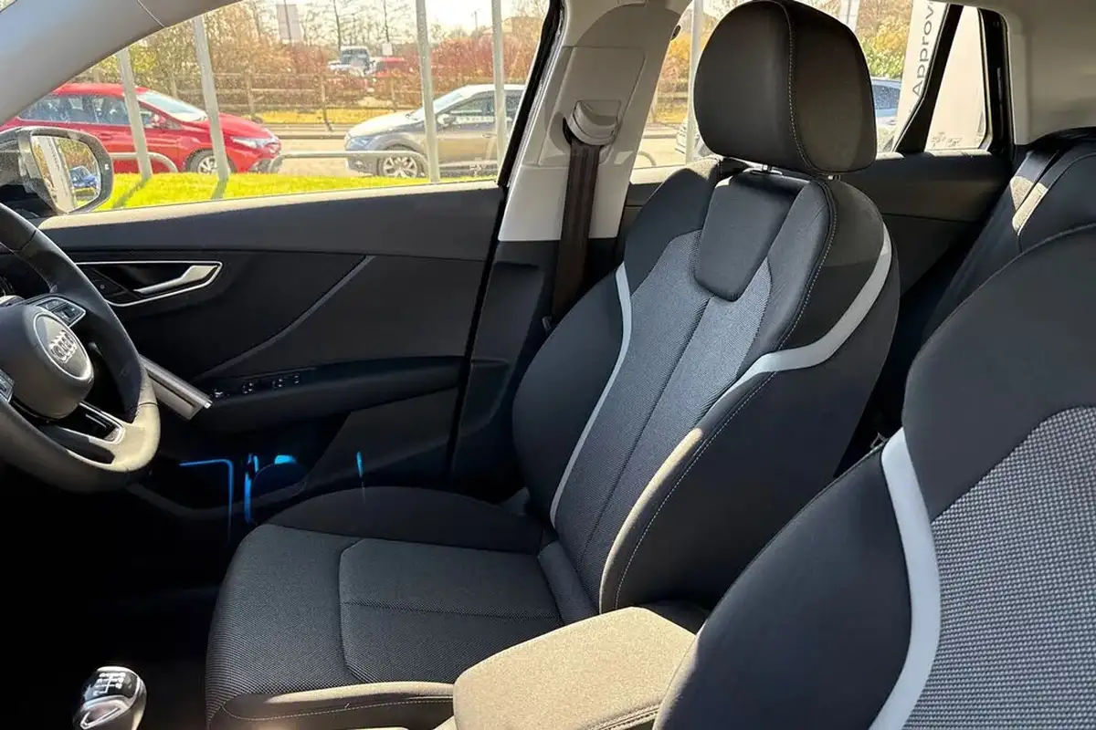 2023-audi-q2-10-30-tfsi-sport-big-40