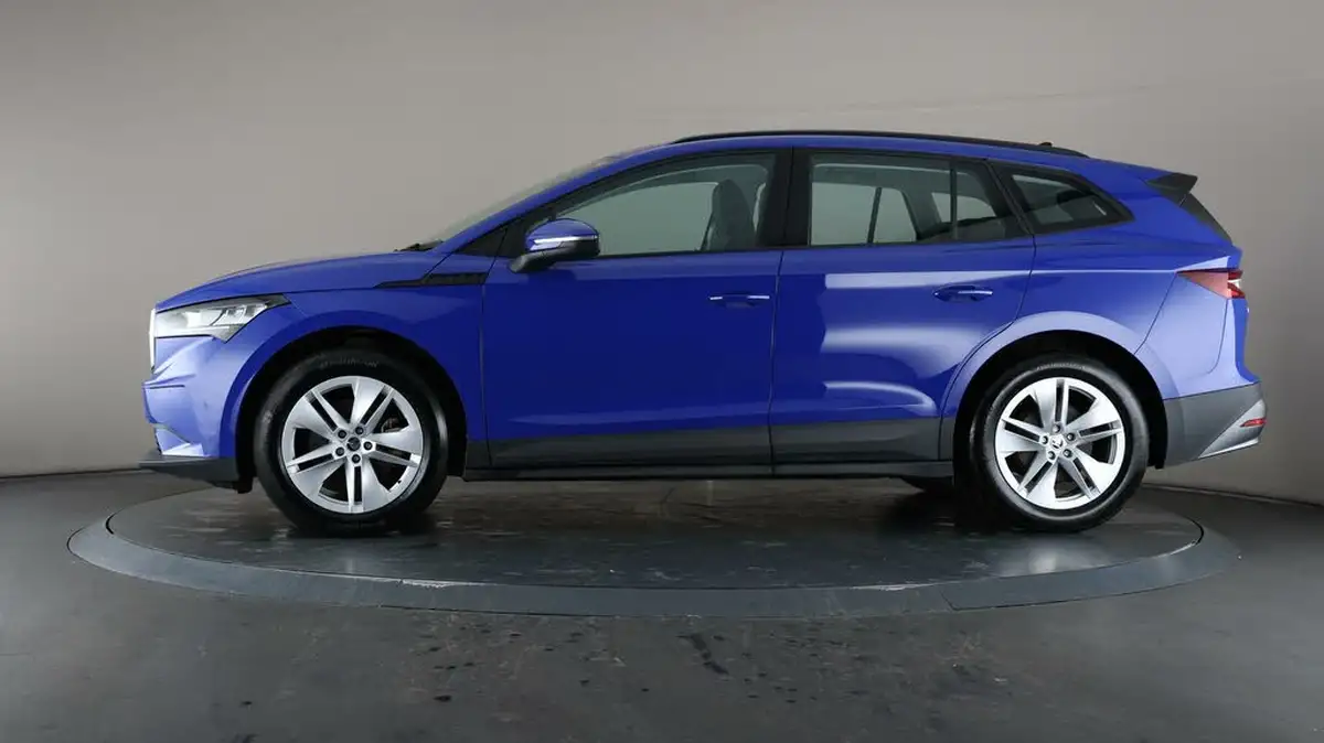 2022-skoda-enyaq-e-60-big-36