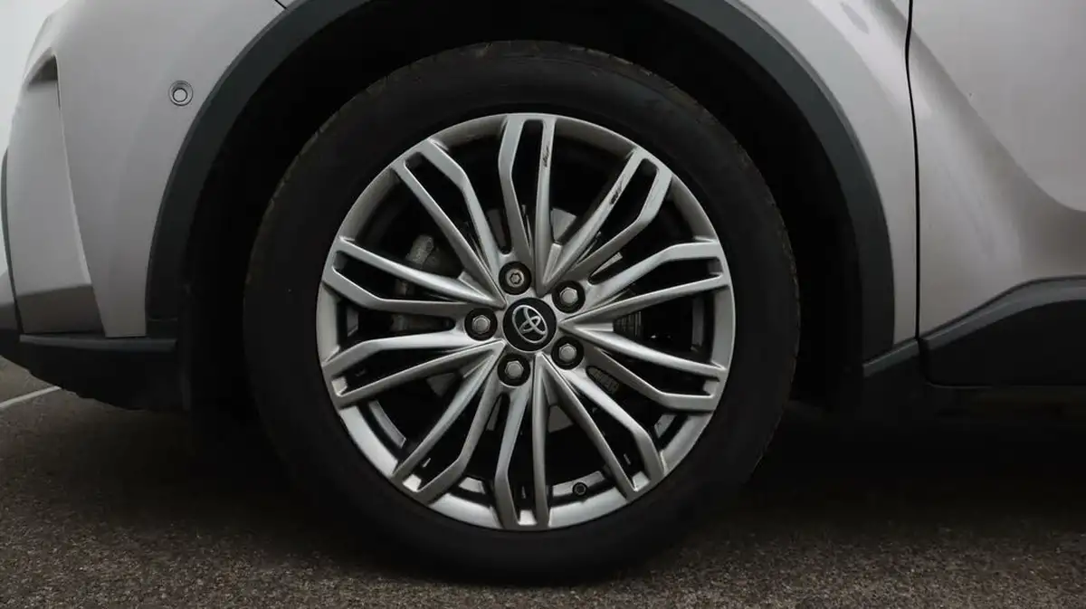2021-toyota-c-hr-18-vvt-i-excel-big-18
