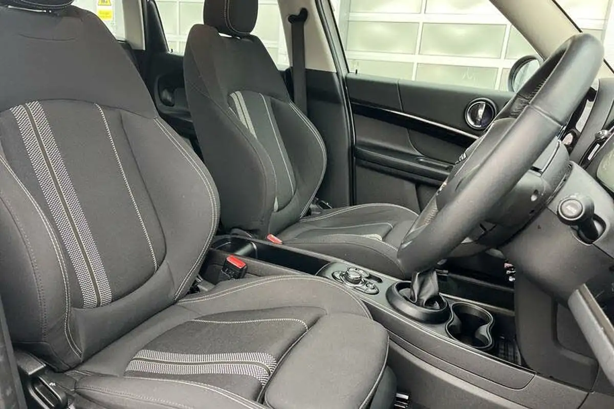 2021-mini-countryman-20-cooper-s-classic-big-16