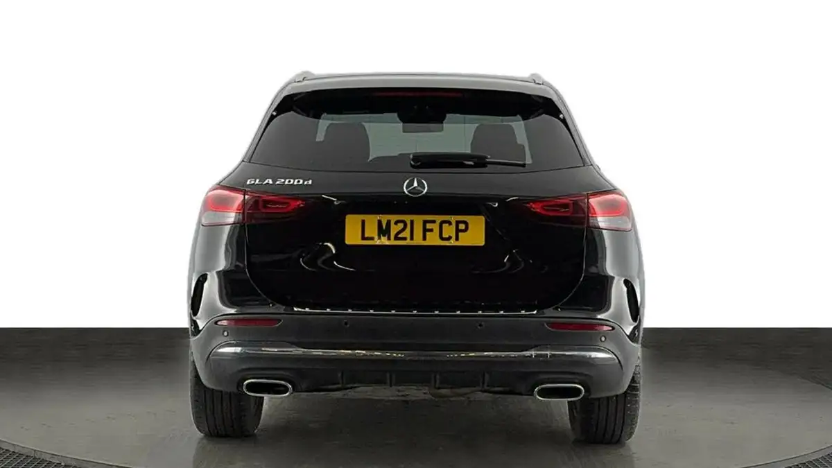 2021-mercedes-benz-gla-class-20d-gla-200d-amg-line-premium-big-4