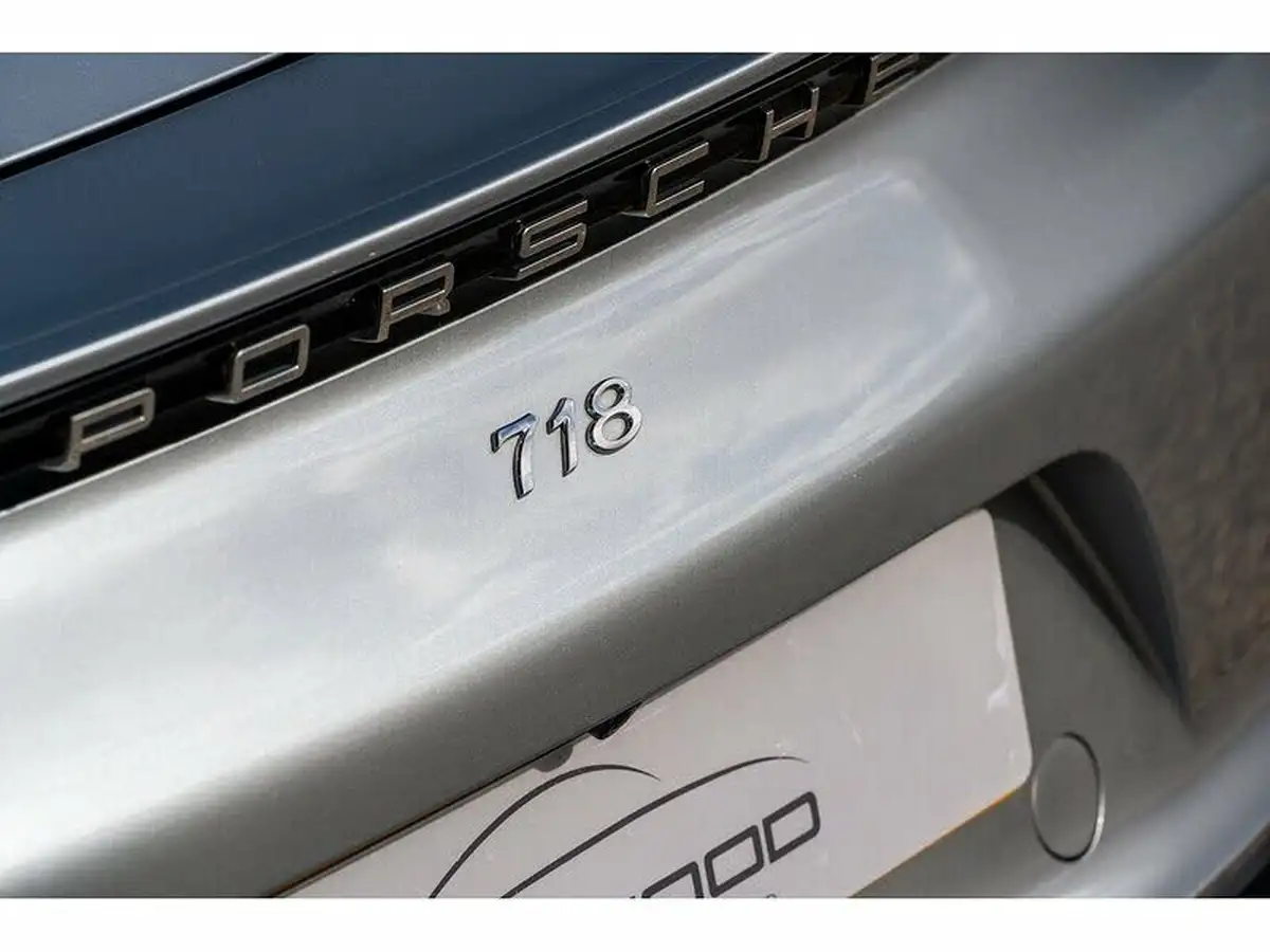 2016-porsche-cayman-718-20-big-9