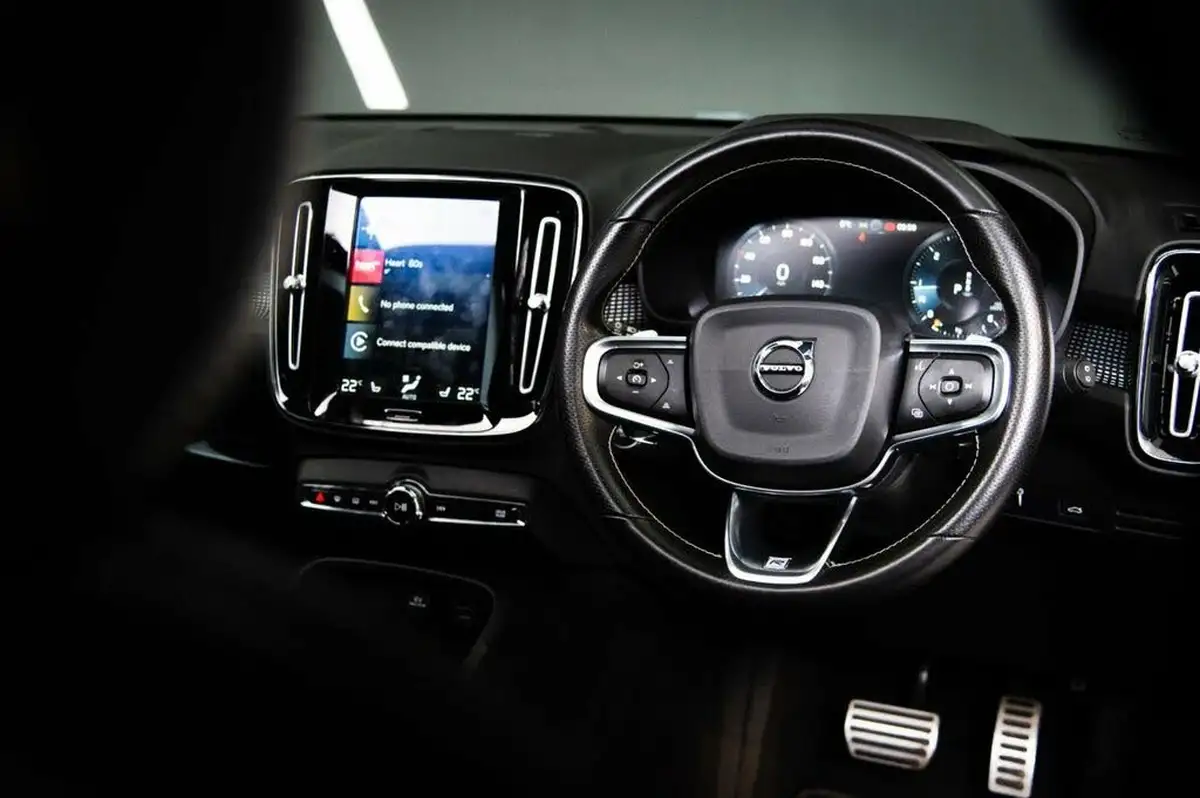 2018-volvo-xc40-20td-d4-first-edition-big-57