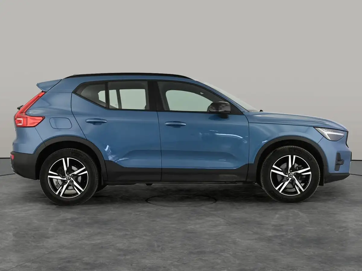 2023-volvo-xc40-20-b3-plus-big-5