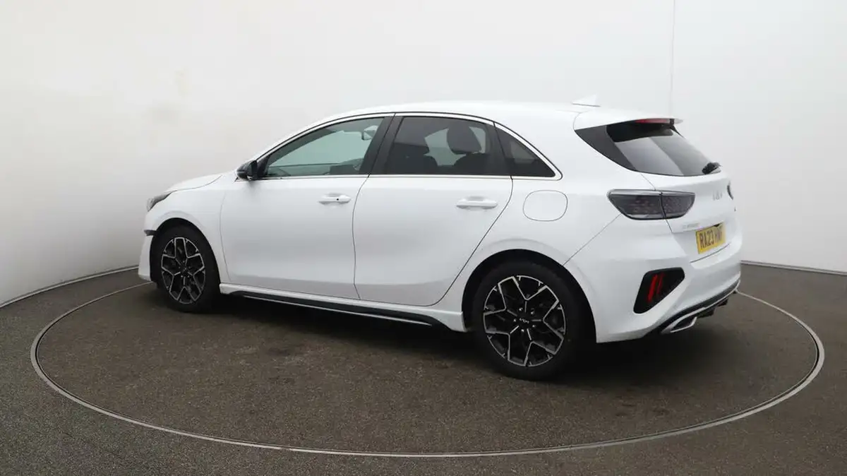 2022-kia-ceed-15-t-gdi-gt-line-big-28