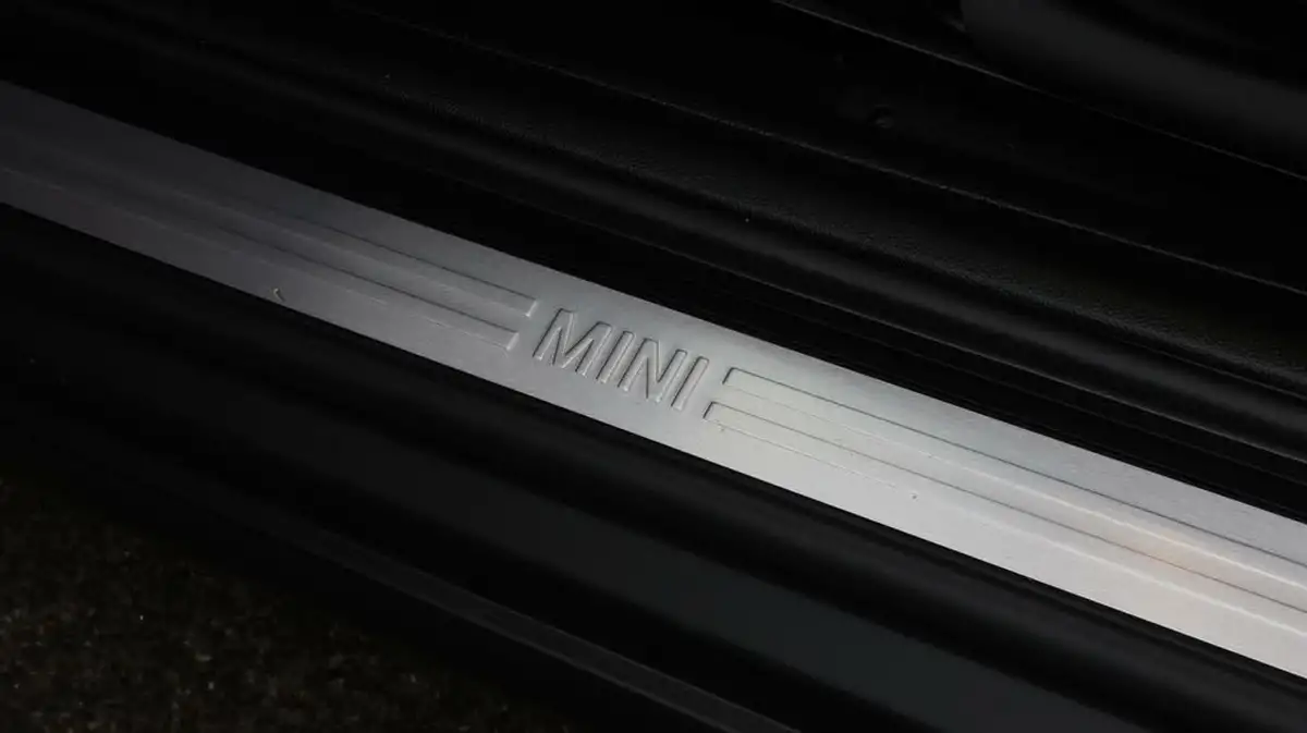 2021-mini-cooper-15-cooper-classic-hatchback-3d-auto-big-20