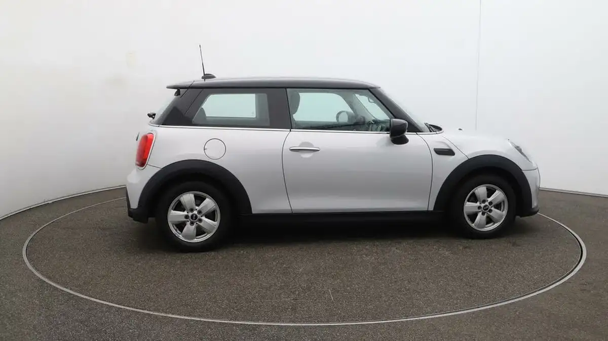 2021-mini-cooper-15-cooper-classic-hatchback-3d-big-7