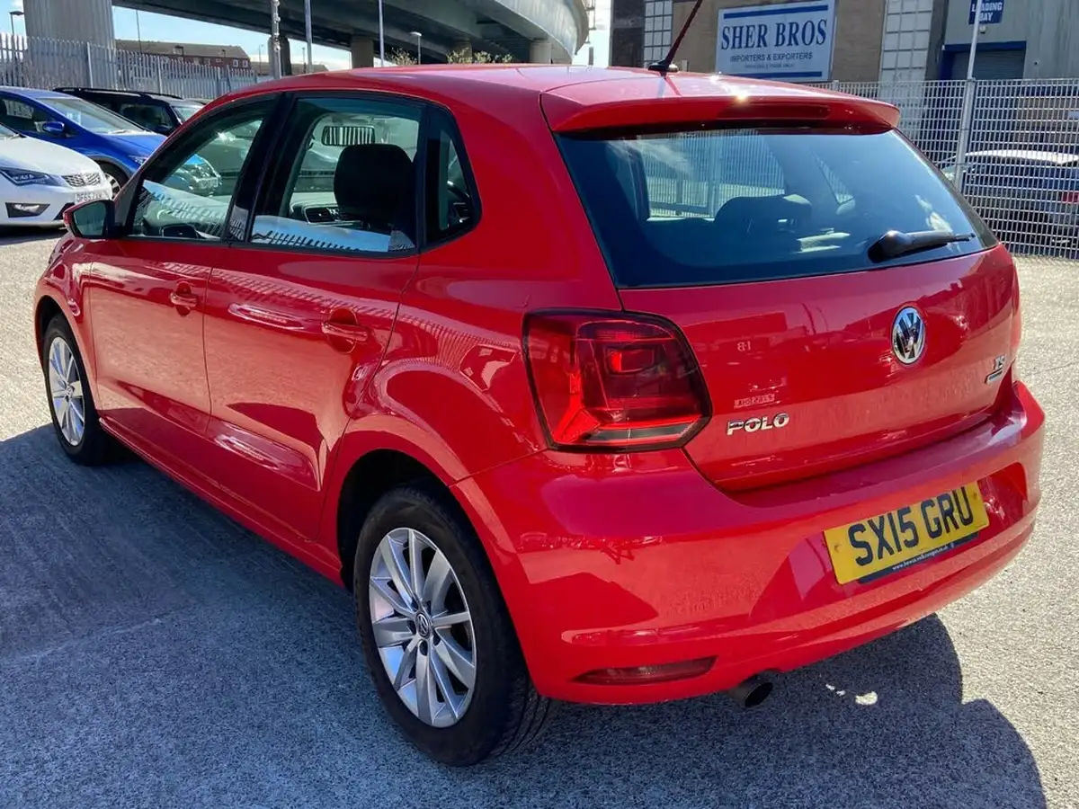 2015-volkswagen-polo-12-tsi-se-5d-big-7