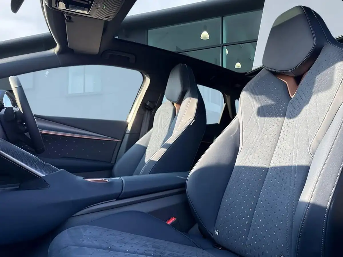 2024-cupra-born-e-v1-204ps-58kwh-big-9