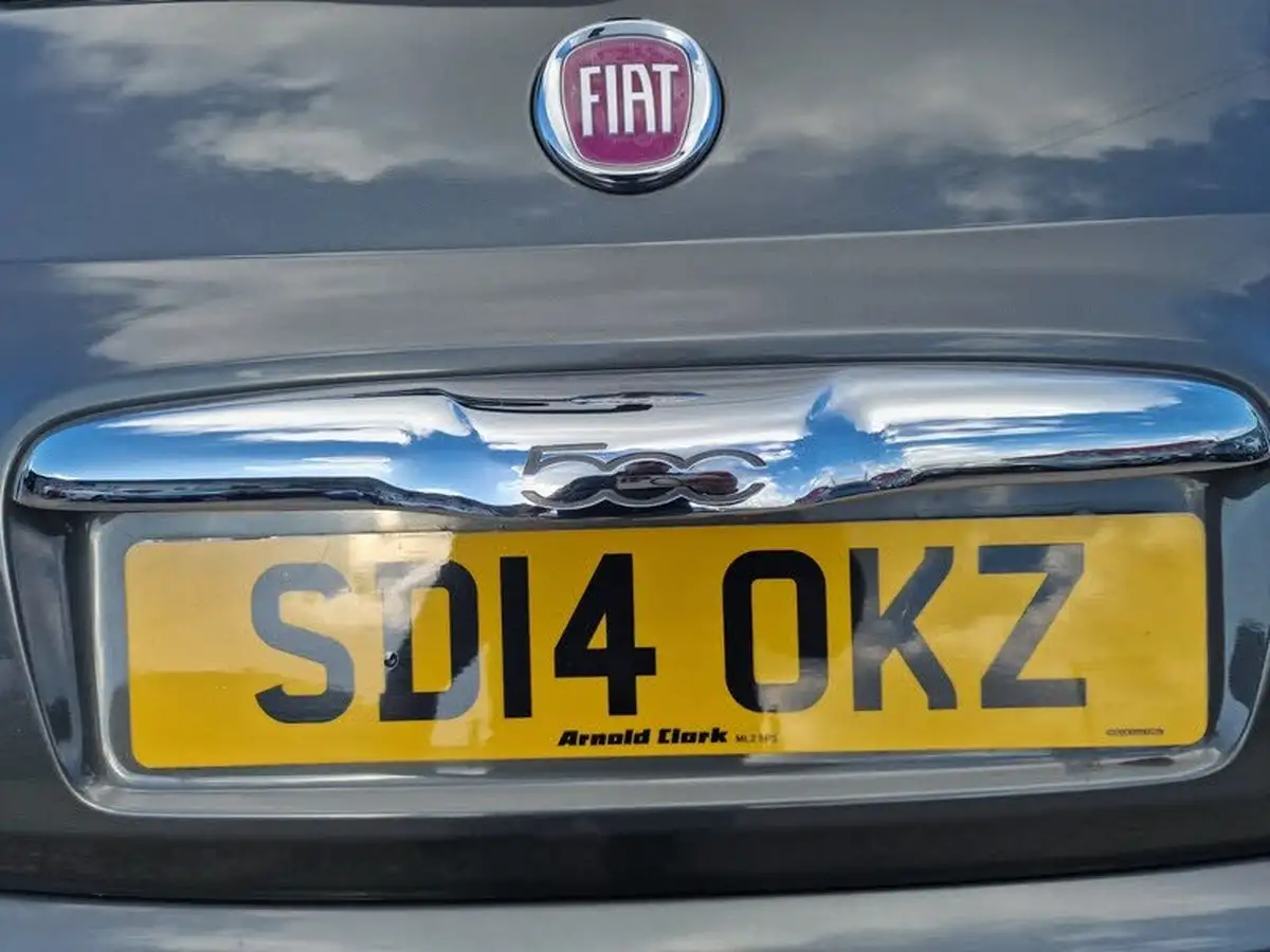 2014-fiat-500-12-lounge-big-23