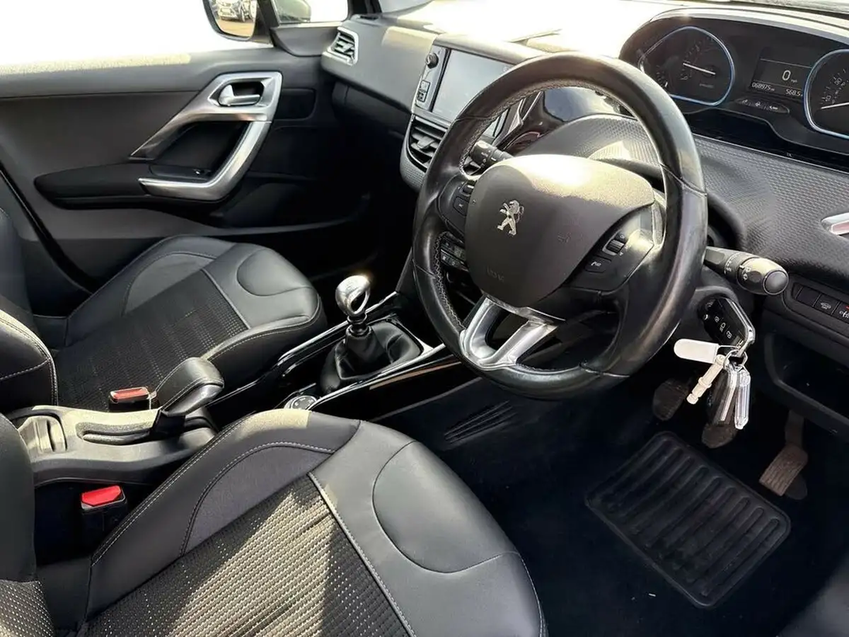 2019-peugeot-2008-suv-12-puretech-allure-130bhp-big-4