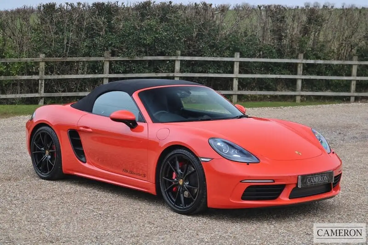 2016-porsche-boxster-718-25-boxster-s-pdk-big-3
