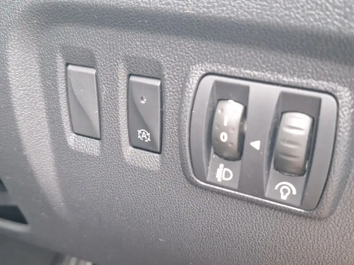 2017-renault-captur-15dci-dynamique-nav-90bhp-energy-ss-big-12