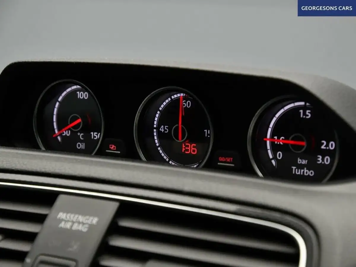 2016-volkswagen-scirocco-20tdi-gt-150ps-big-34