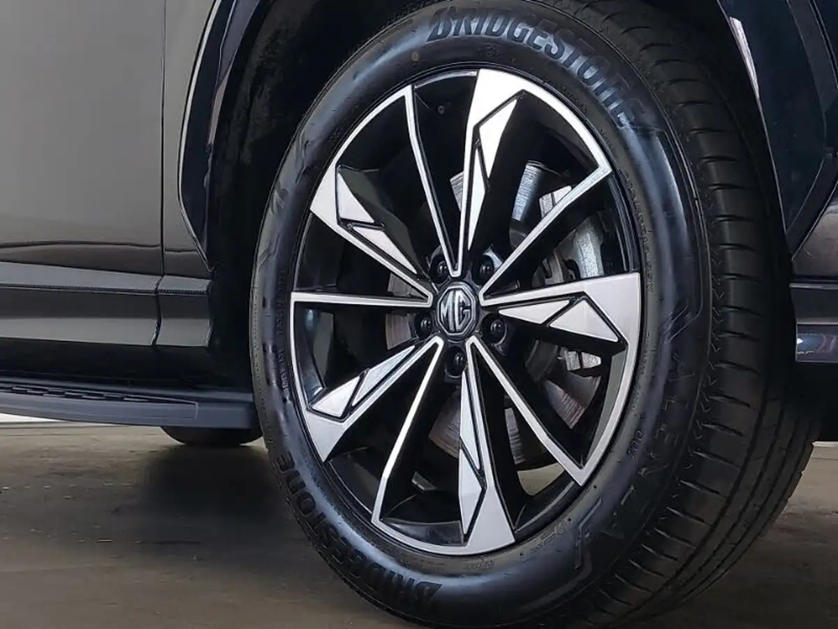 2024-mg-hs-15t-gdi-trophy-273ps-plug-in-hybrid-1496cc-auto-big-8
