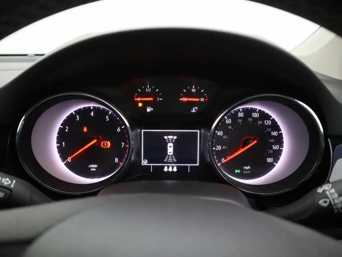 2018-vauxhall-astra-14i-sri-hatchback-big-10