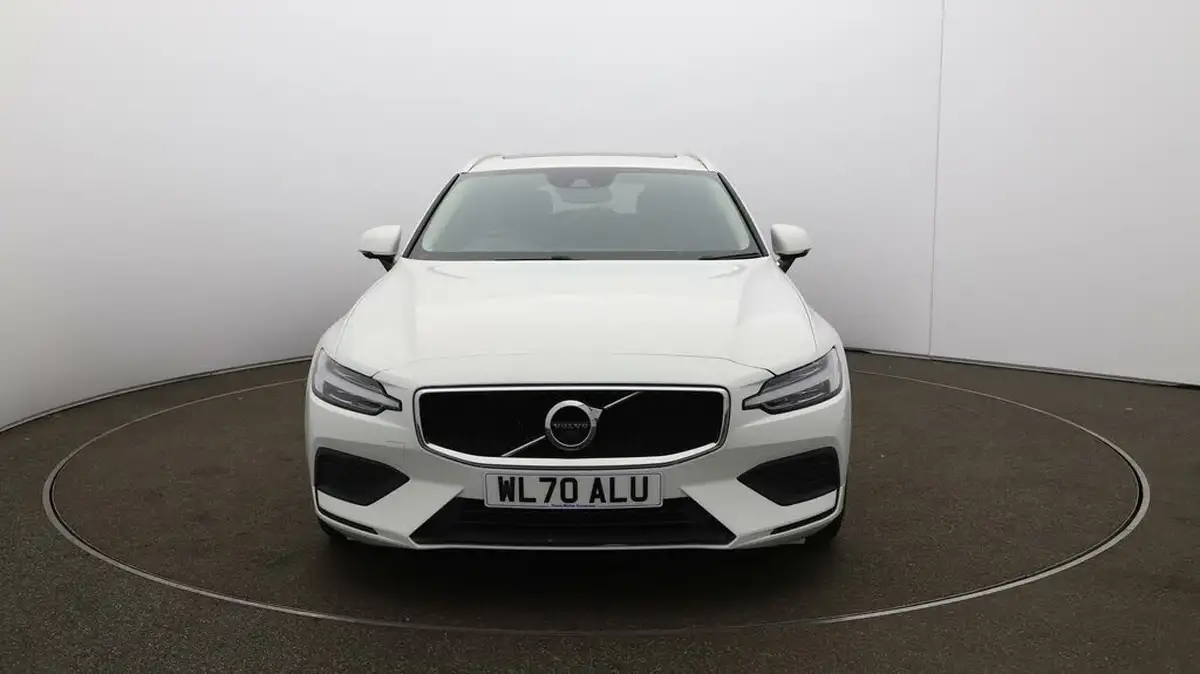 2020-volvo-v60-20td-b4-momentum-big-2