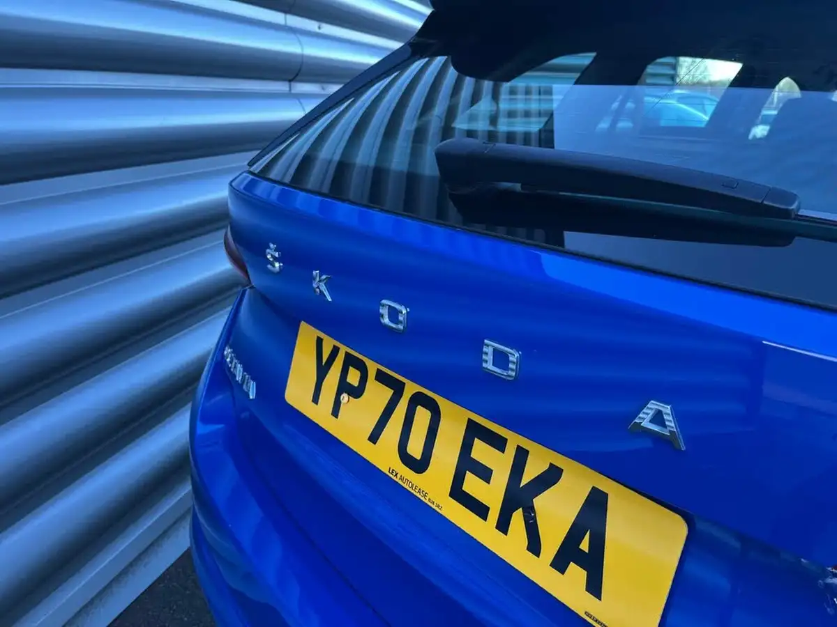 2020-skoda-octavia-20tdi-se-technology-115ps-scr-estate-big-49
