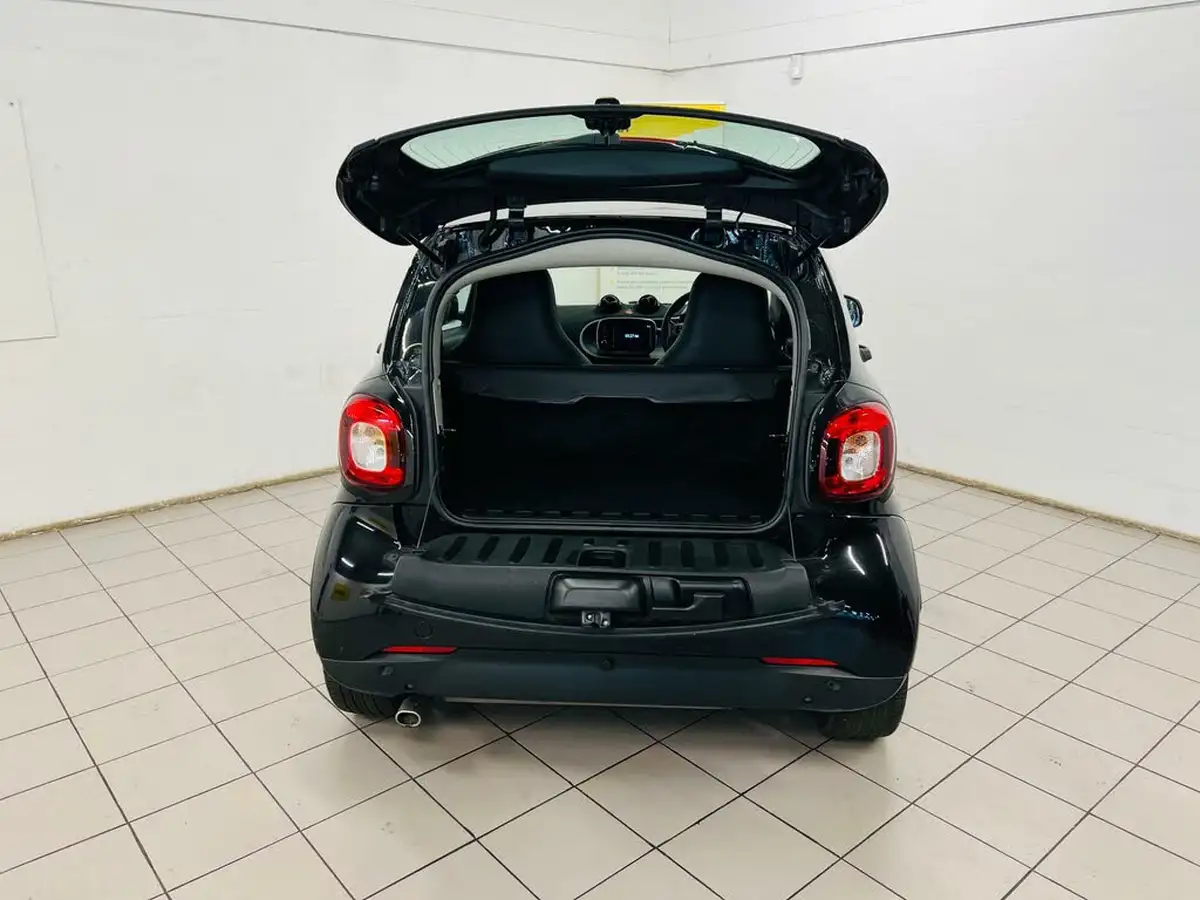 2016-smart-fortwo-10-edition-black-twinamic-big-27