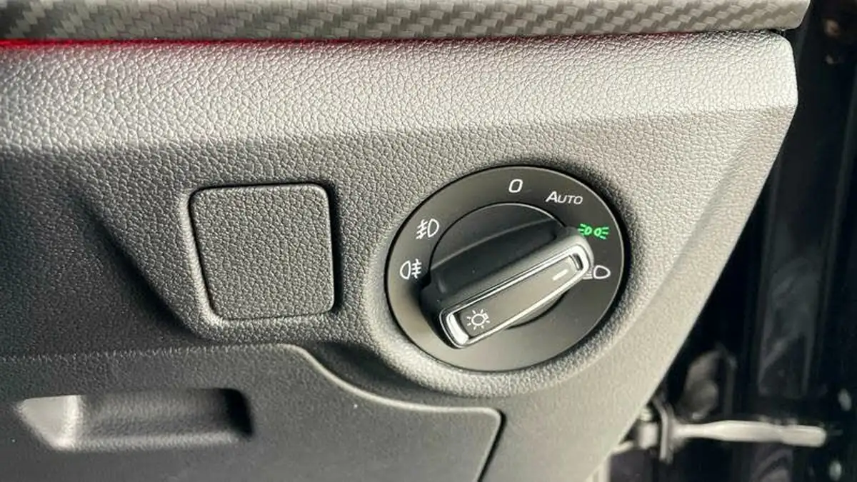 2024-skoda-scala-10-tsi-monte-carlo-116ps-dsg-big-19