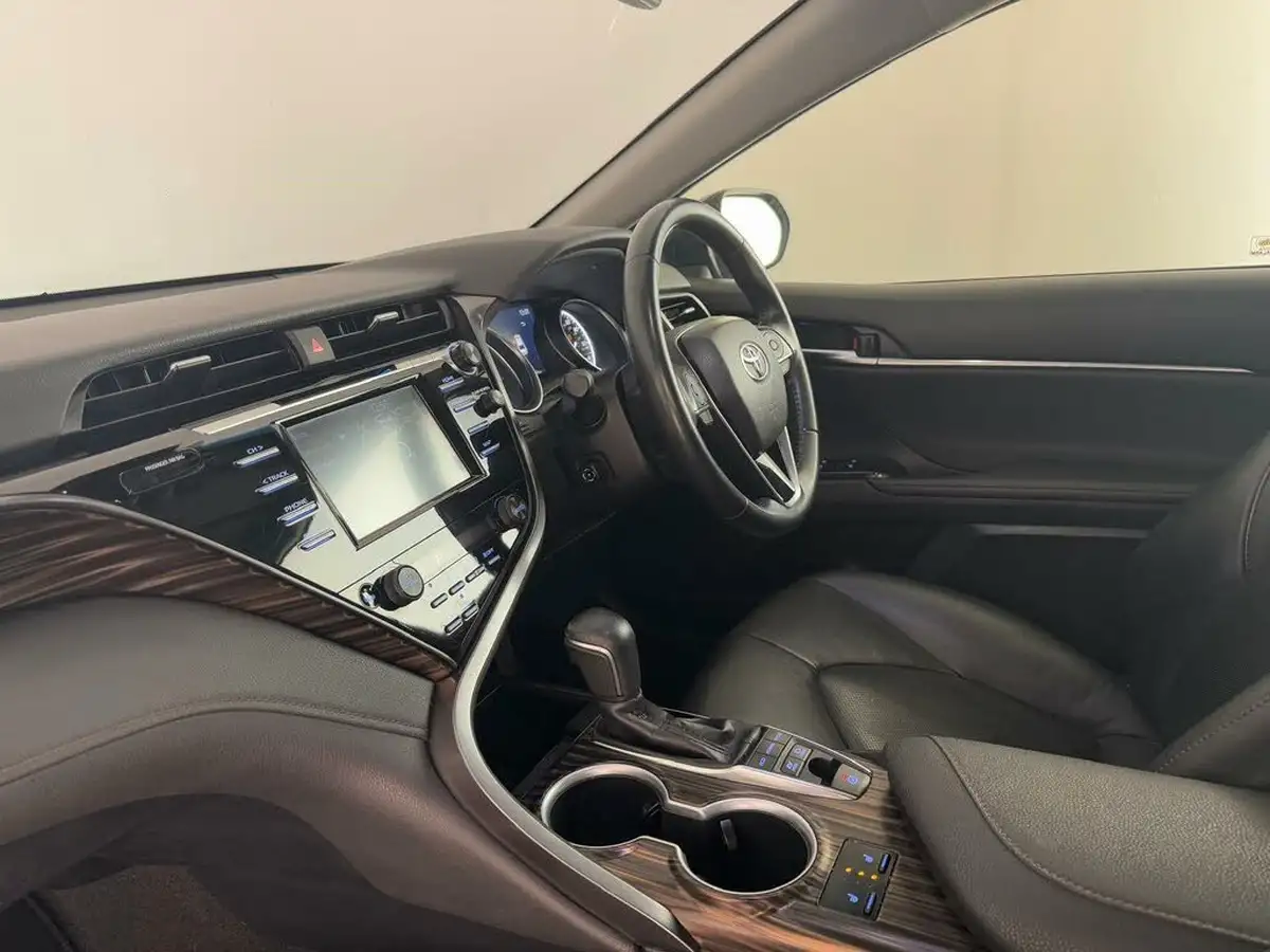 2020-toyota-camry-25-vvt-i-excel-big-13