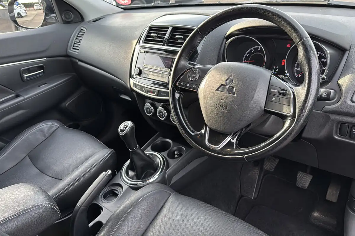 2016-mitsubishi-asx-16-zc-m-big-8