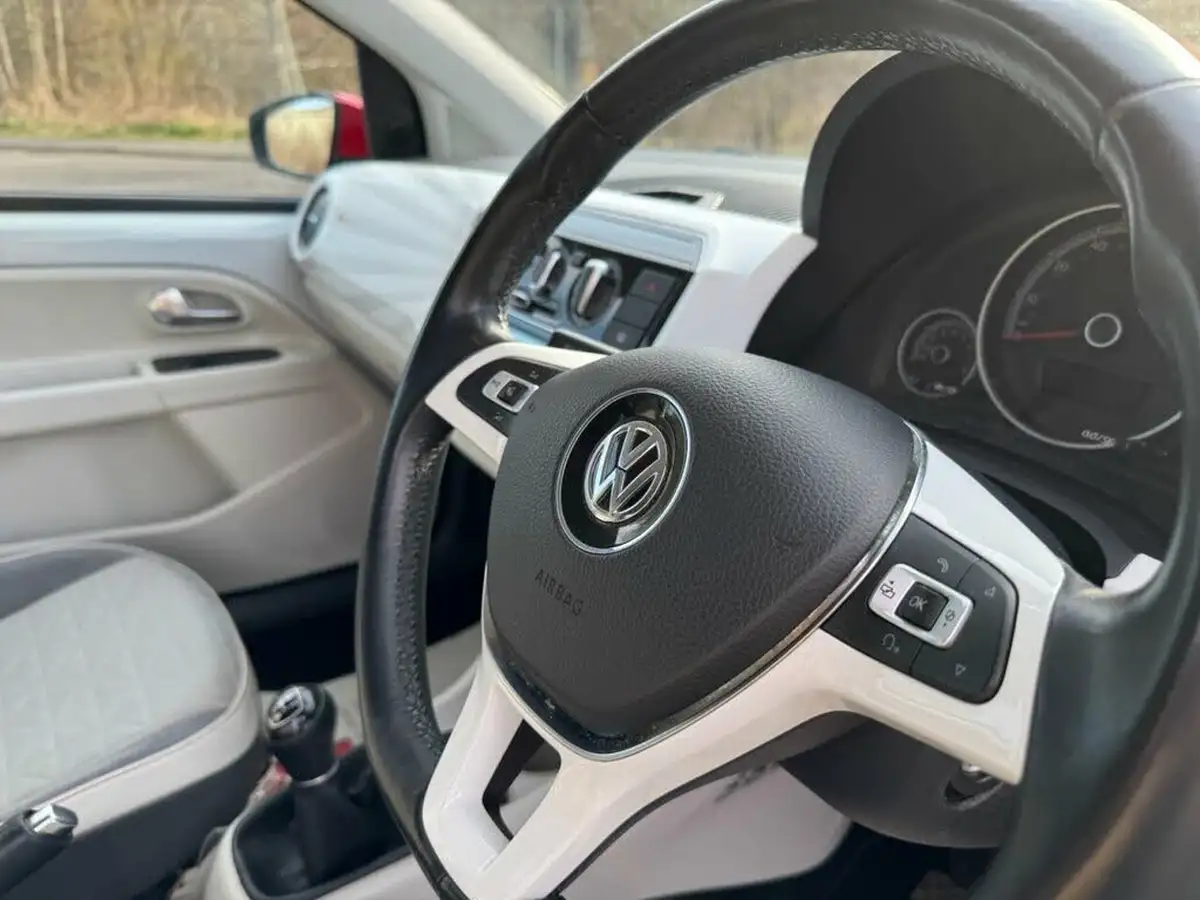 2017-volkswagen-up-10-up-beats-75ps-3d-big-17