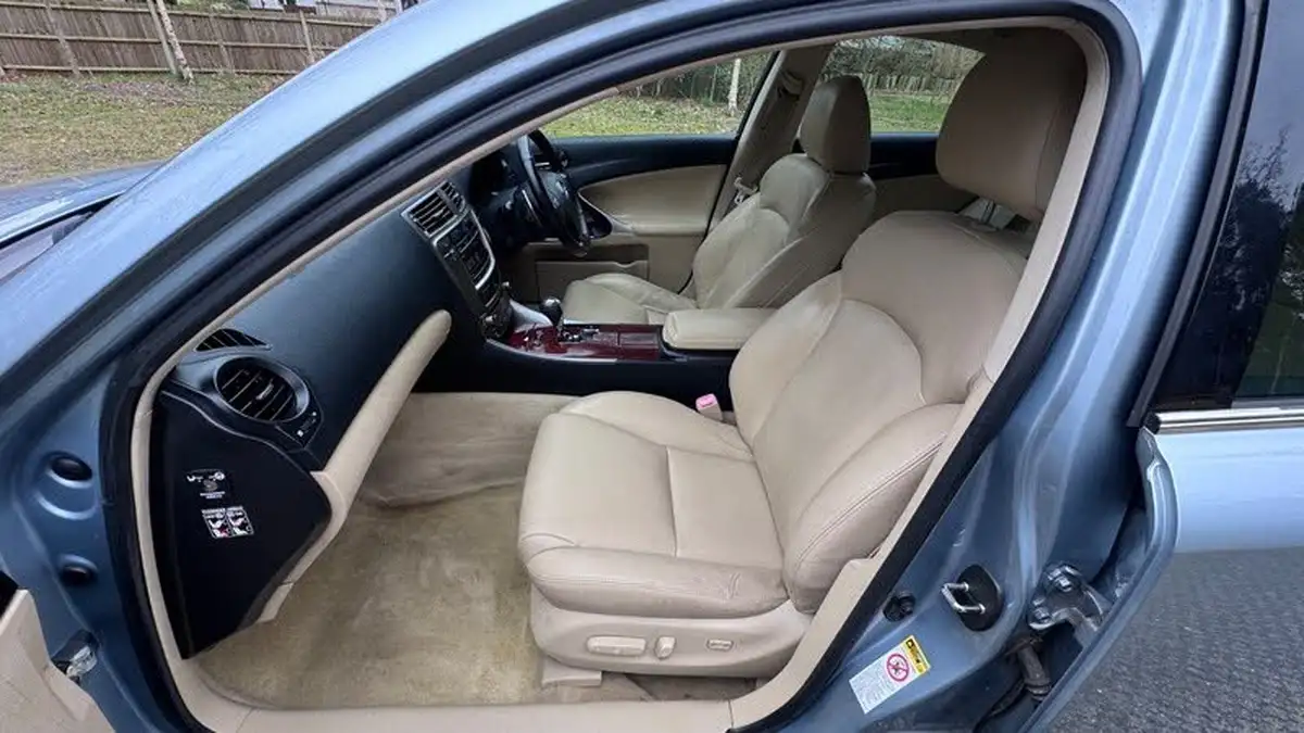 2007-lexus-is-250-25-se-l-auto-big-28