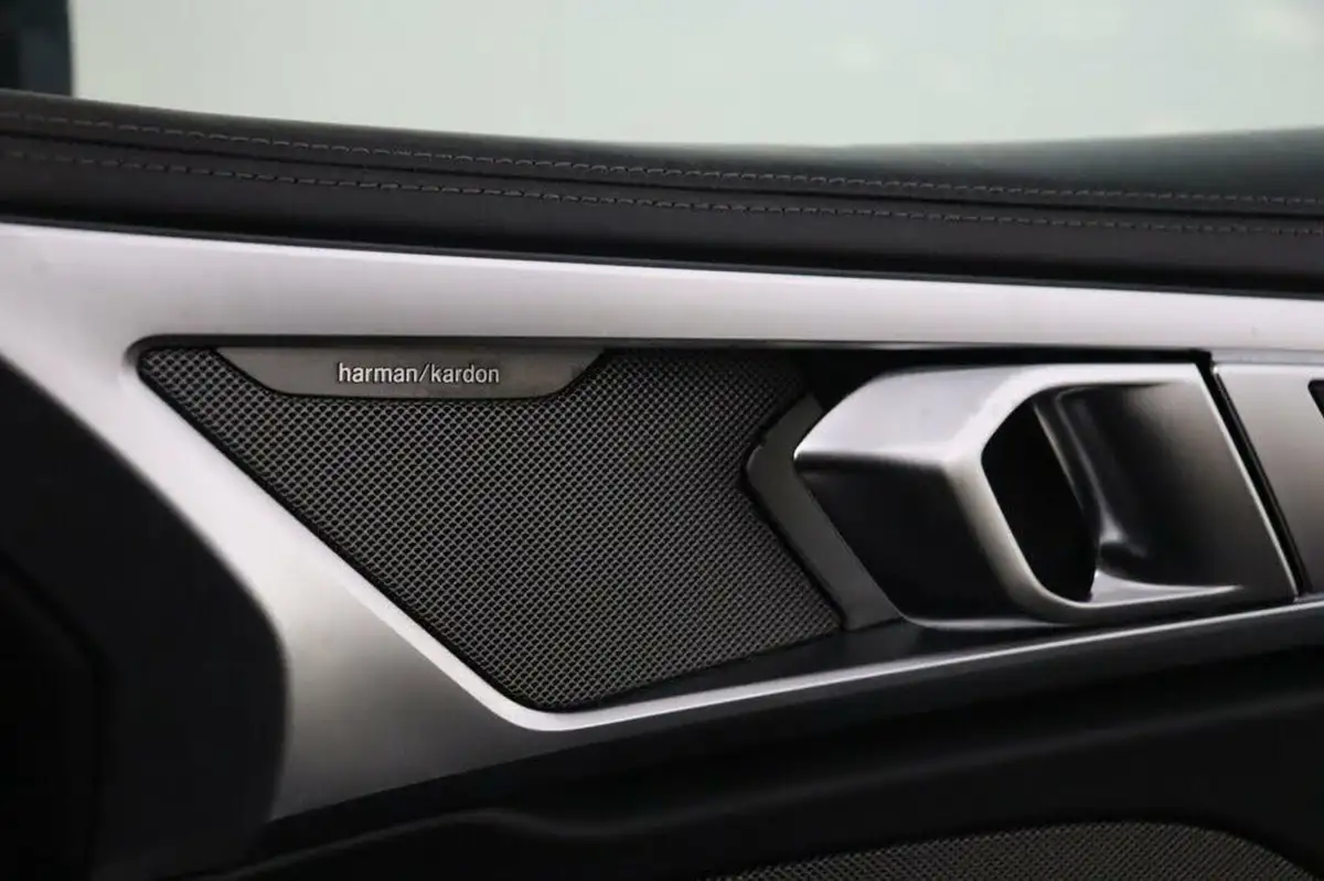 2019-bmw-8-series-30-840i-coupe-2d-big-20
