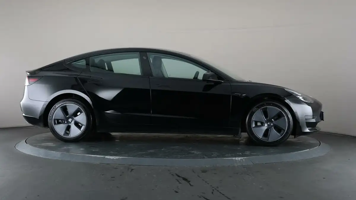 2021-tesla-model-3-e-standard-plus-big-57