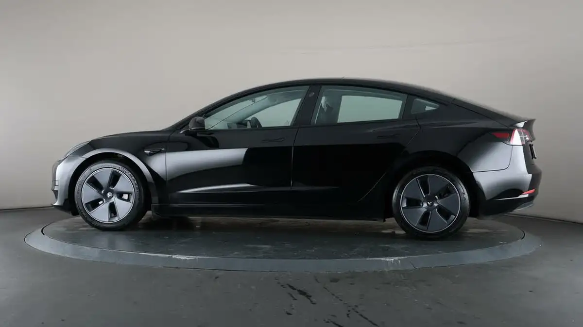 2021-tesla-model-3-e-standard-plus-big-33