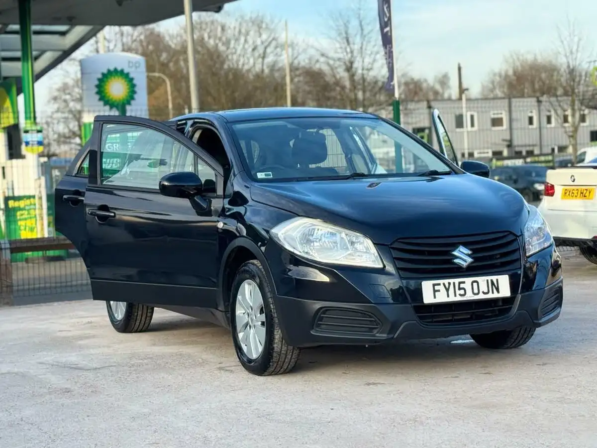 2015-suzuki-s-cross-16-sz3-big-7