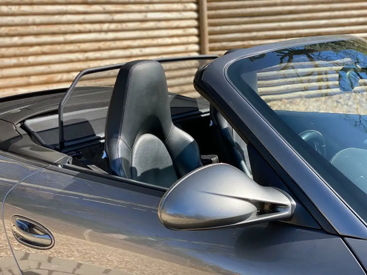 2010-porsche-911-38-carrera-s-cabriolet-auto-big-78