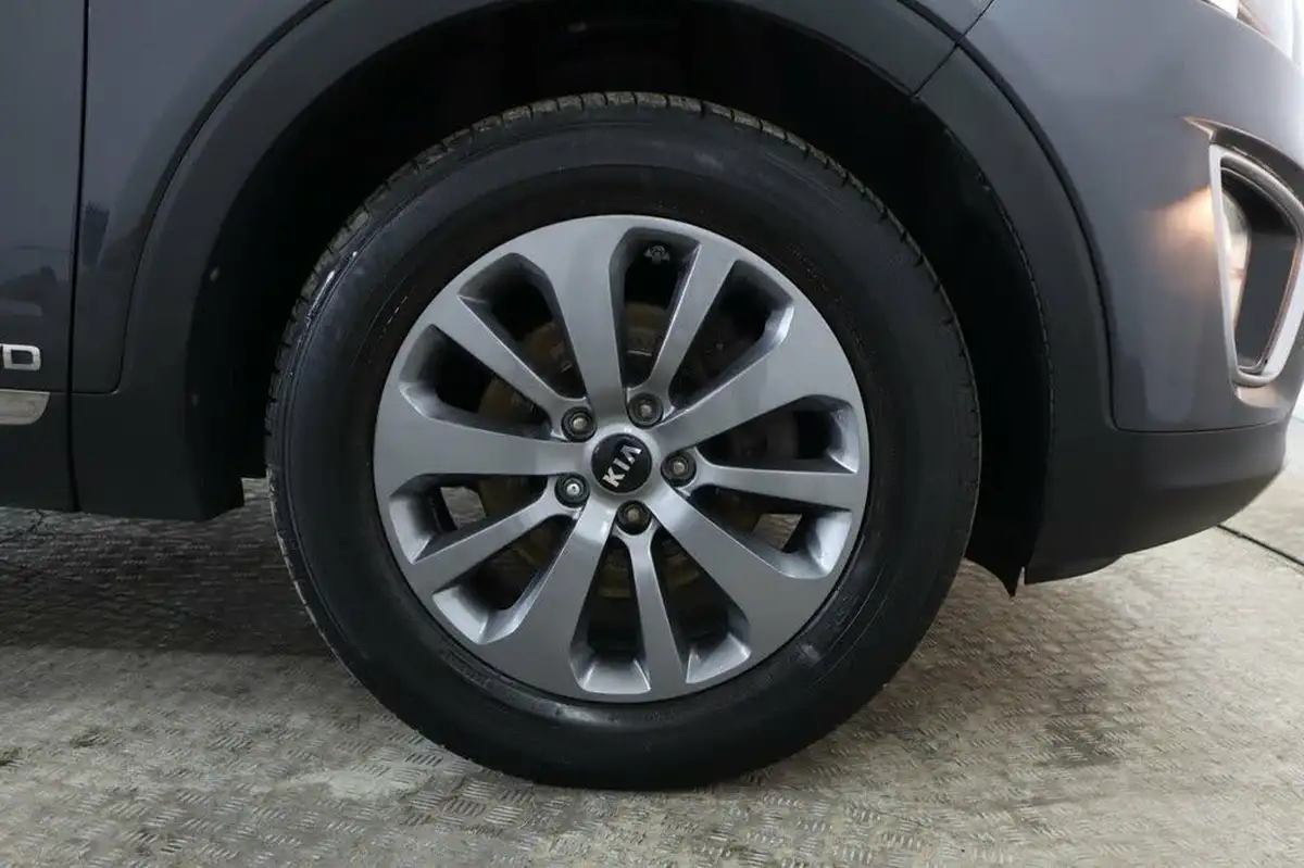 2015-kia-sorento-22-crdi-kx-2-197bhp-awd-isg-big-10
