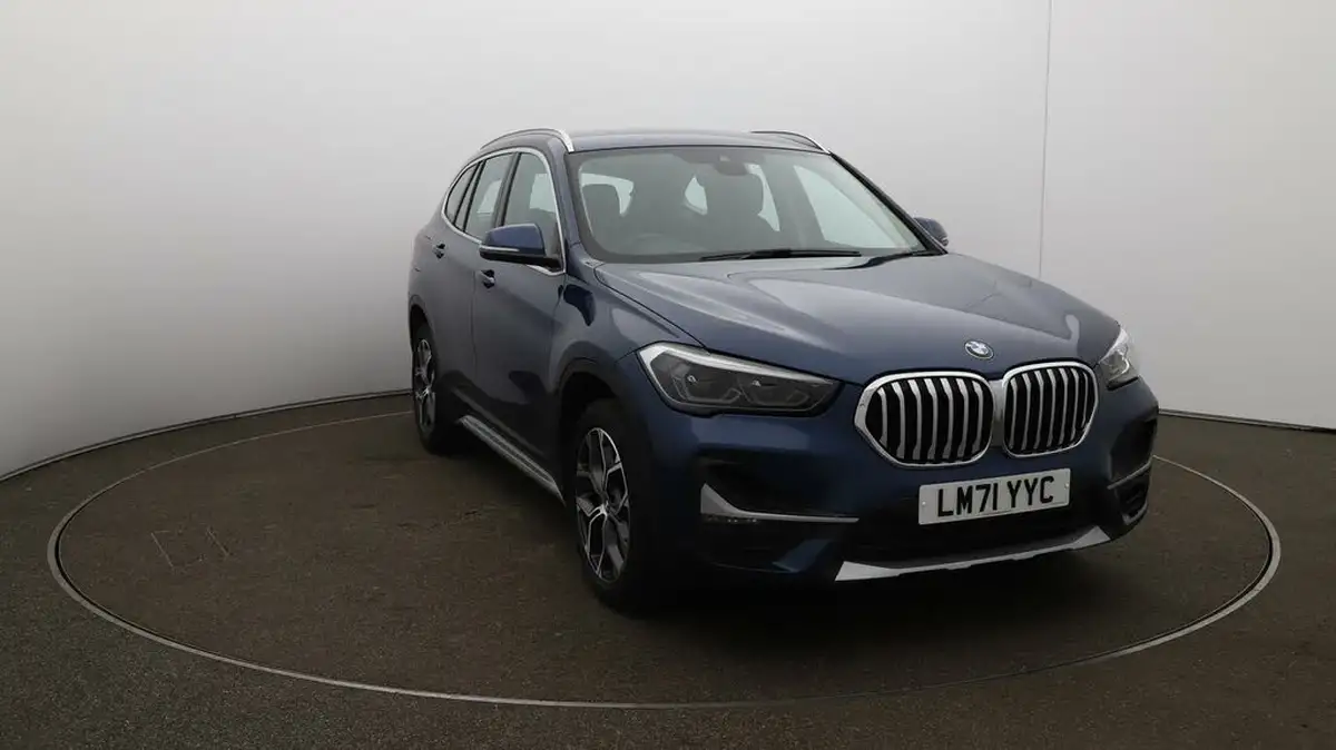 2021-bmw-x1-20-sdrive20i-xline-big-35