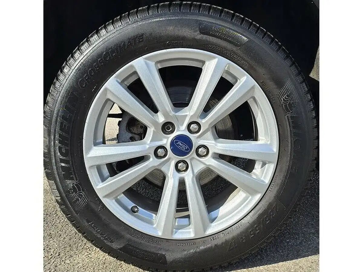2016-ford-kuga-15tdci-zetec-big-16