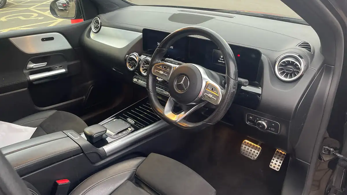 2021-mercedes-benz-b-class-20d-b180d-amg-line-executive-edition-big-10