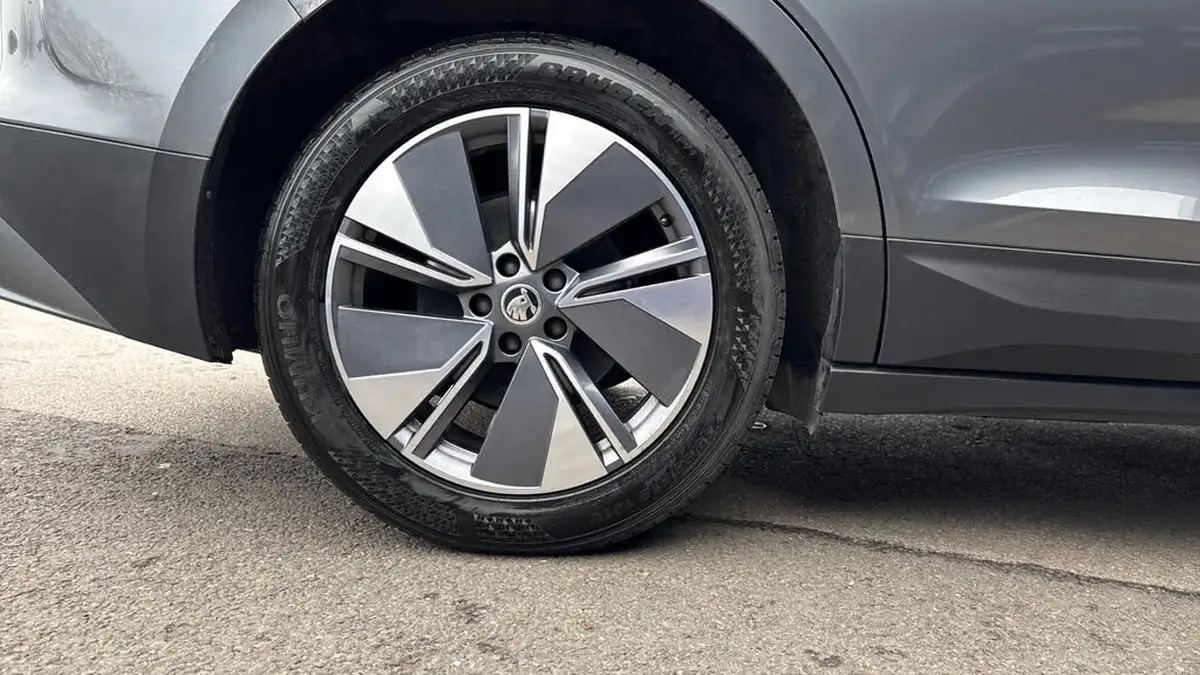 2022-skoda-enyaq-e-60-big-14