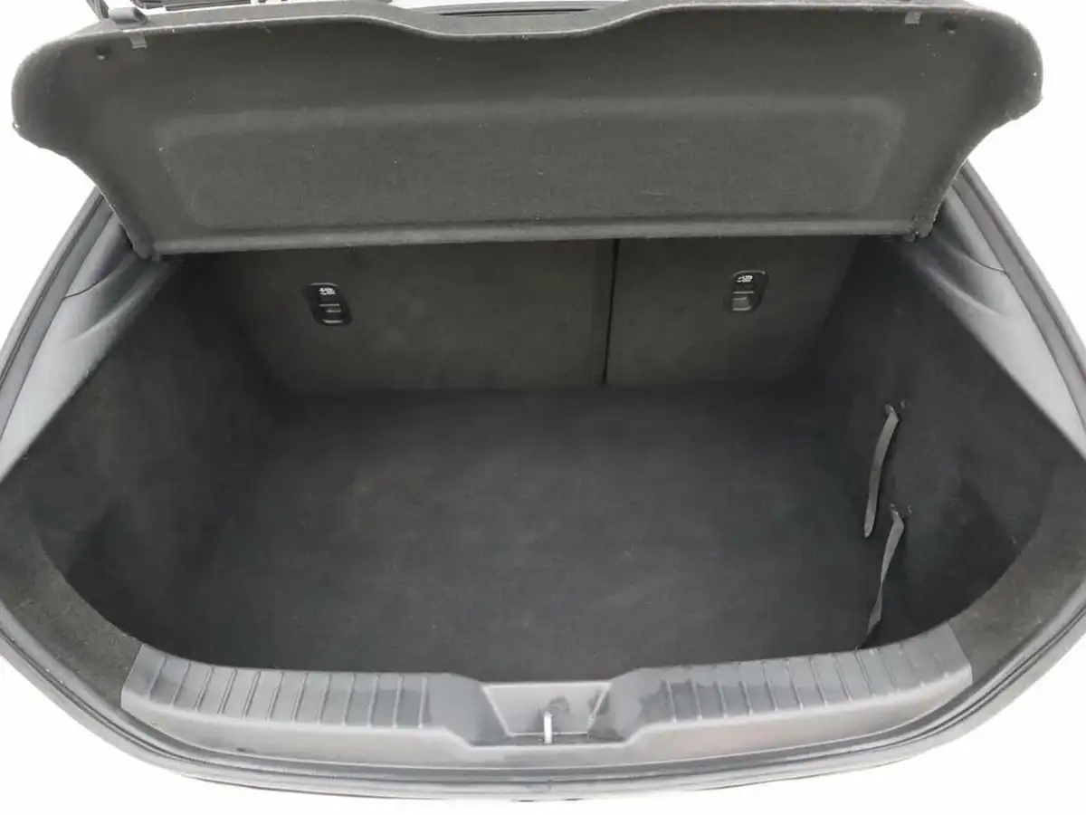 2020-mazda-mazda3-20-sport-lux-122ps-hatchback-5d-big-8