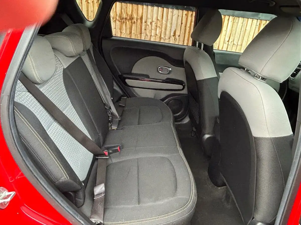 2016-kia-soul-16crdi-mixx-dct-big-23