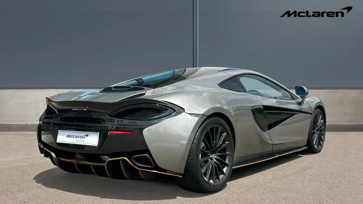2017-mclaren-570gt-38-big-1