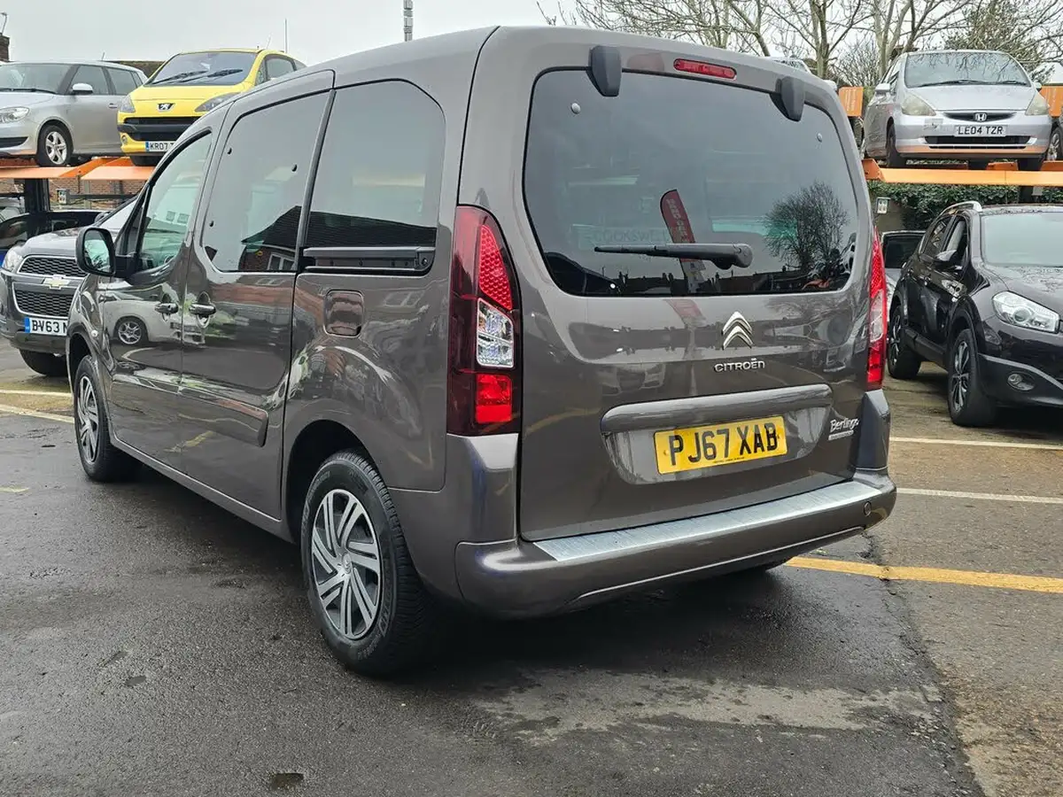 2018-citroen-berlingo-12-puretech-multispace-feel-big-29