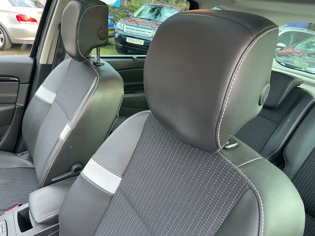 2014-renault-scenic-15td-dynamique-tom-tom-energy-ss-big-34