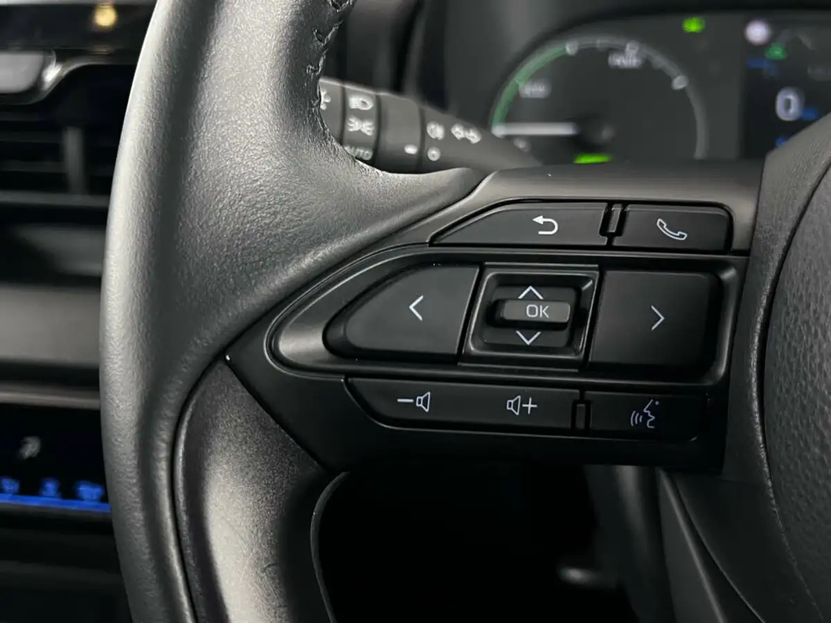 2023-toyota-yaris-15-vvt-i-icon-big-16
