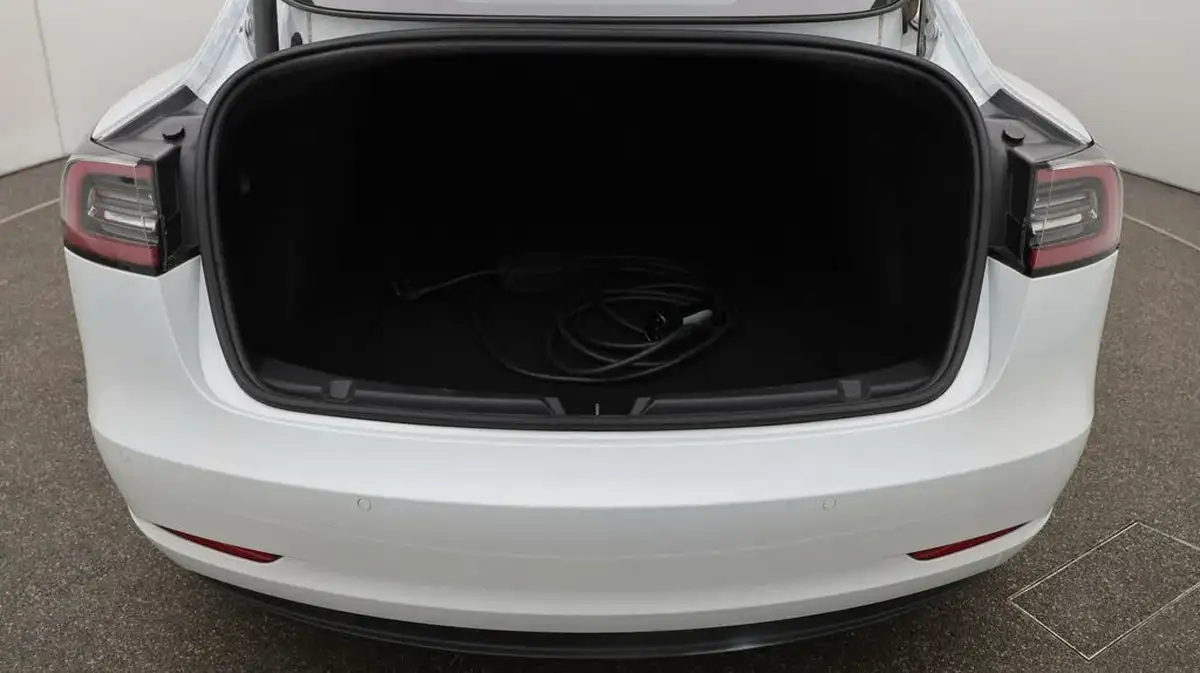 2021-tesla-model-3-e-long-range-awd-big-17
