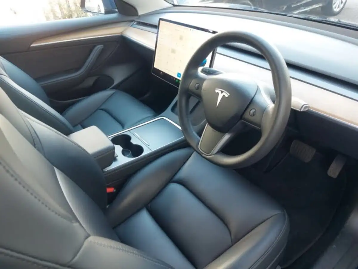 2021-tesla-model-3-e-long-range-awd-big-17