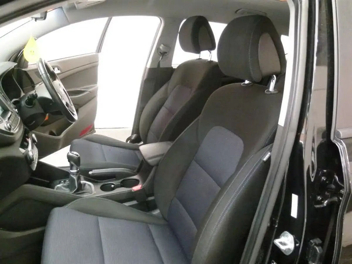 2016-hyundai-tucson-17crdi-blue-drive-se-nav-116ps-big-15
